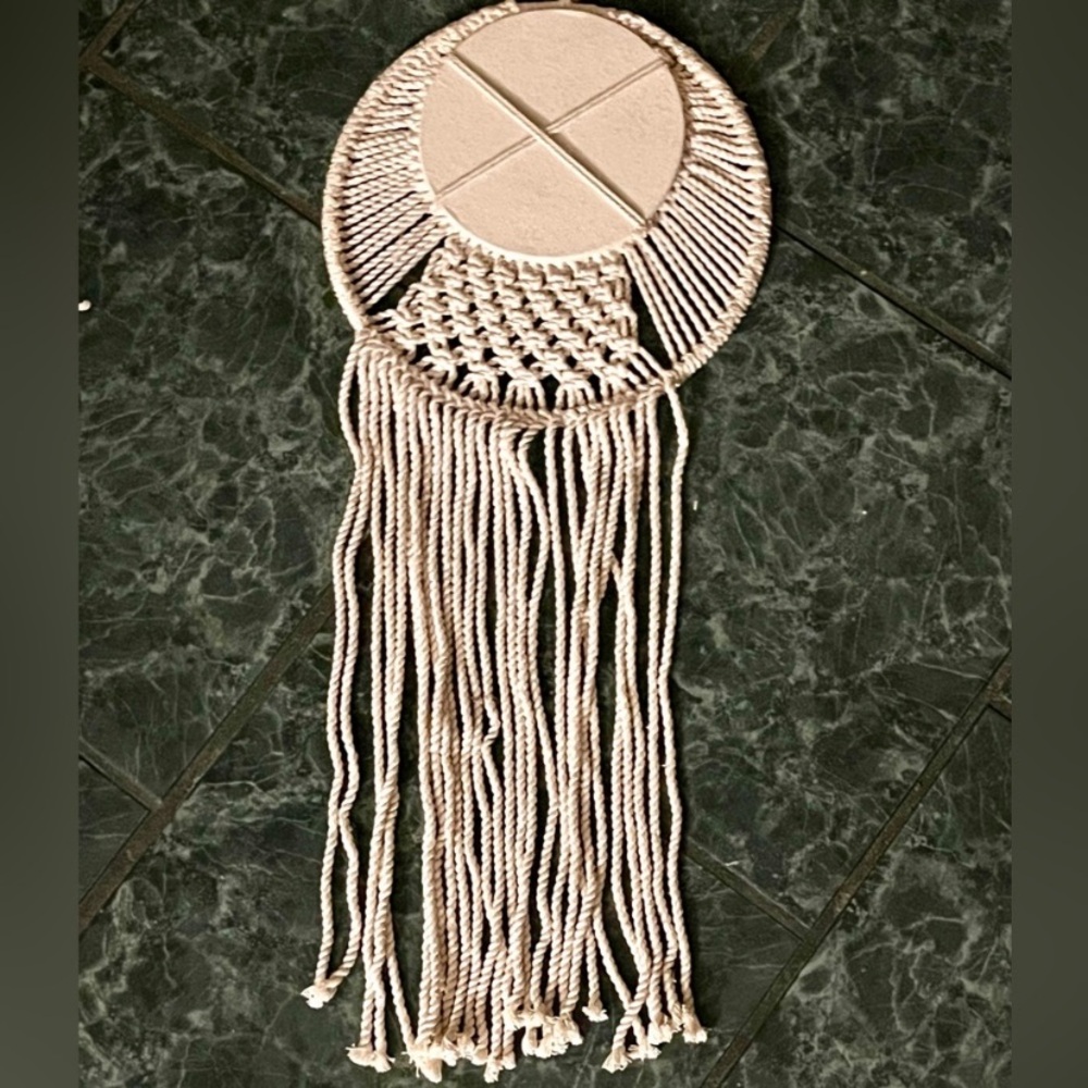 ๐
๐ป SALE! Handmade Cream Macrame Wall Hanging Mirror 24โ long boho - Picture 4 of 6